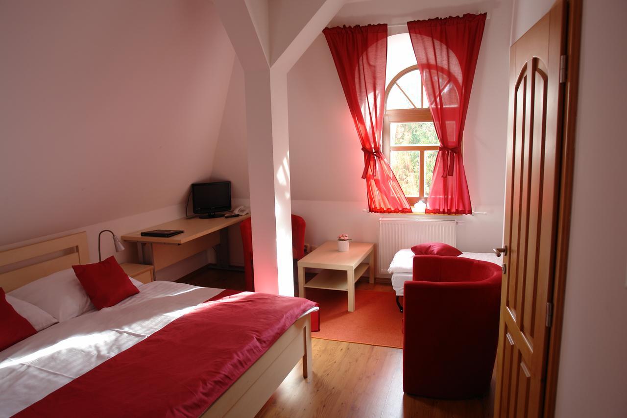 Hotel Strelnice Teplice nad Metují Exterior foto